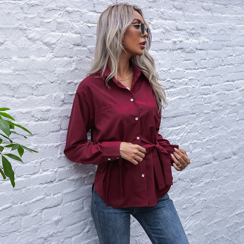 Damen Taillierte Hemdbluse mit Bindegürtel und Brusttaschen Nord Taschen