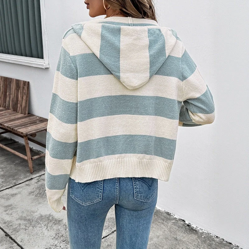Damen Kurz geschnittene Kapuzen-Strickjacke aus Baumwollmix mit Blockstreifen und Kängurutasche Nord Taschen