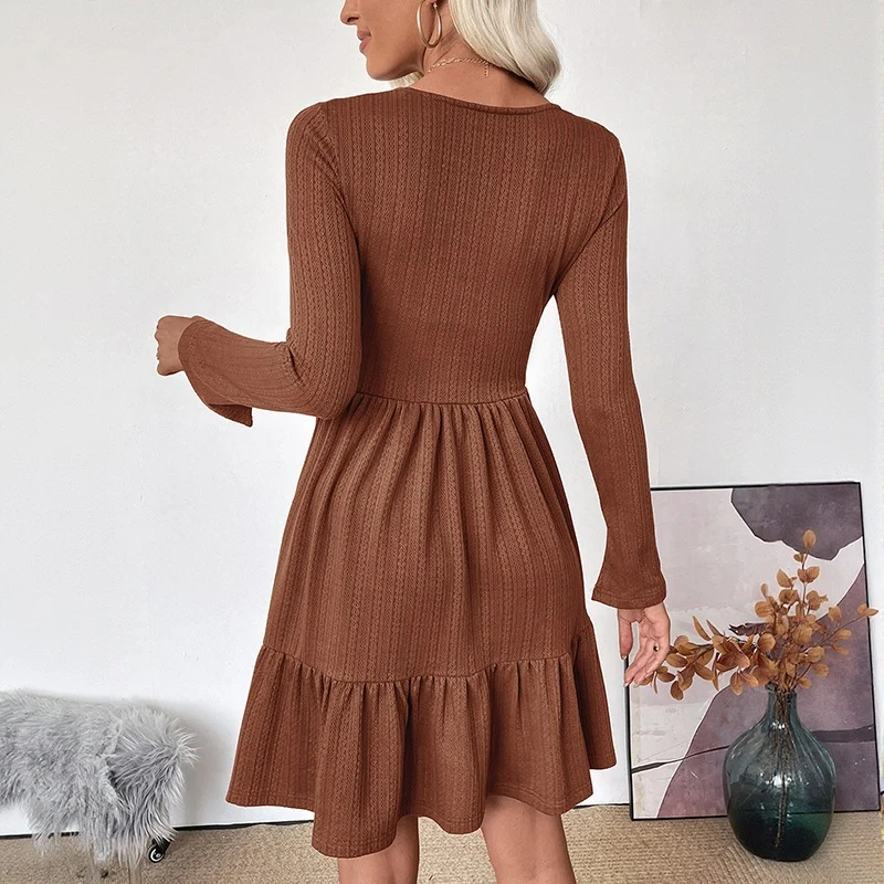 Damen Strukturiertes Strickkleid mit herzförmigem Bustier-Detail und Stufenrock Nord Taschen