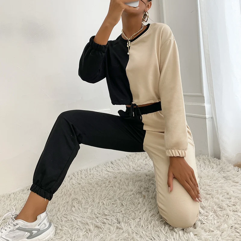 Damen Zweifarbiges Cropped-Jogging-Set mit Tunnelzug, elastischen Bündchen und Boxy-Schnitt Nord Taschen
