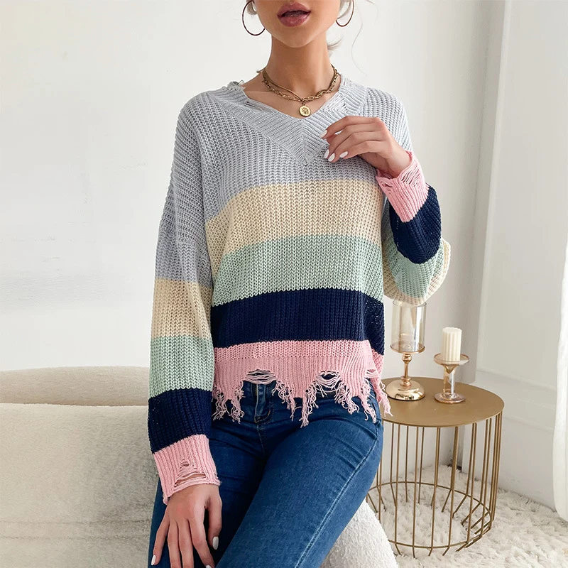Damen Oversize V-Ausschnitt Strickpullover mit Streifendessin und ausgefranstem Saum Nord Taschen