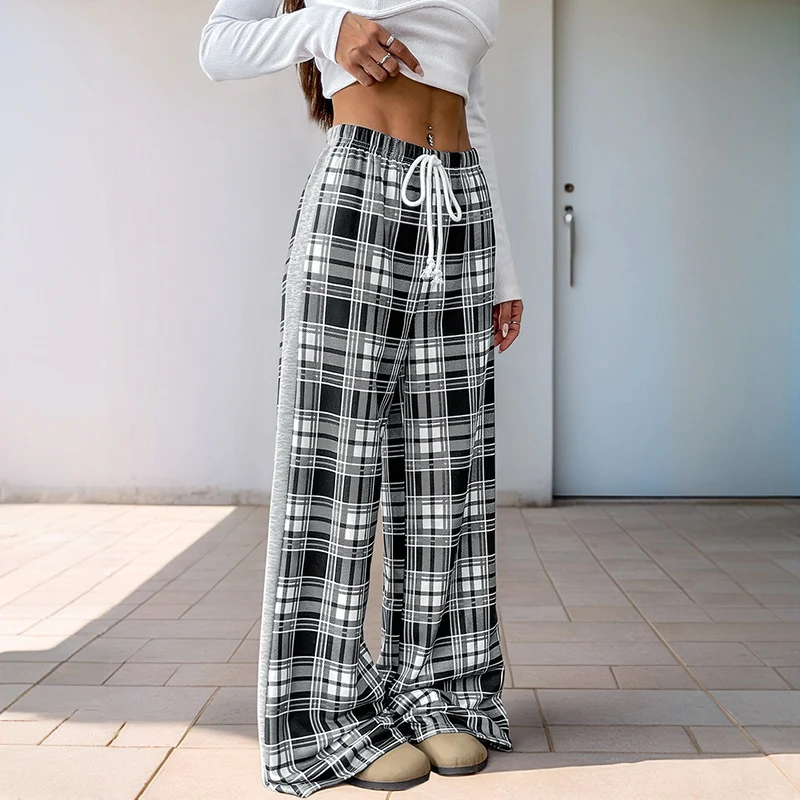 Damen Weite Lounge‑Hose im Karomuster mit elastischem Bund und Kontrast‑Seitpanel Nord Taschen