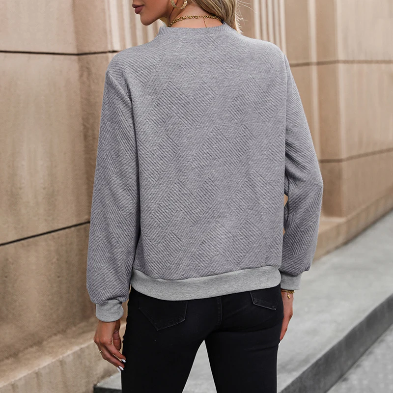 Damen Strukturierter V-Ausschnitt-Pullover mit diagonaler Zierknopfleiste und taillierter Passform Nord Taschen