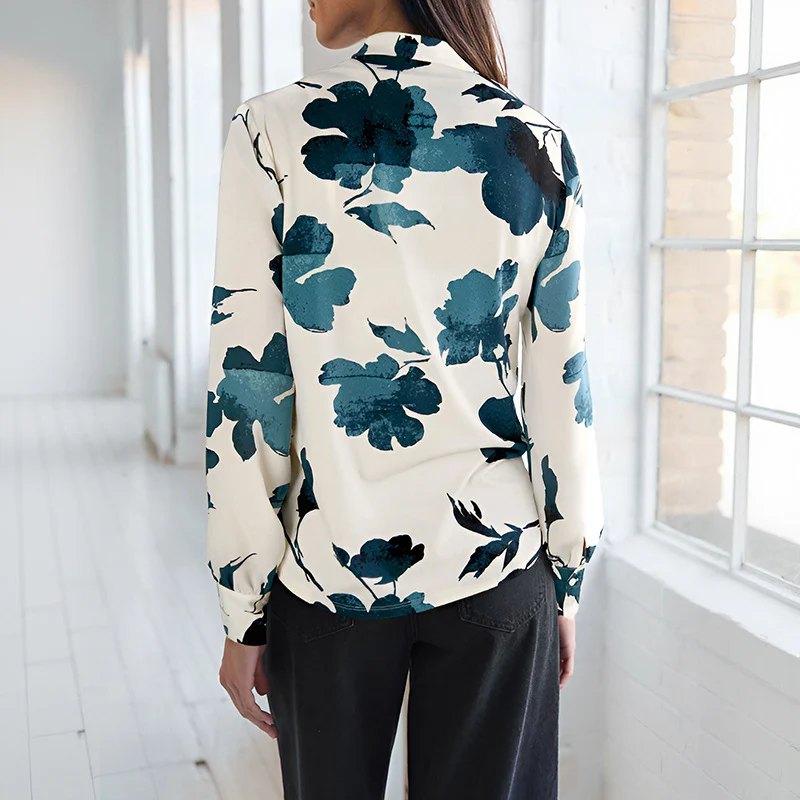 Damen Viskosebluse mit floralem Aquarellprint, V‑Ausschnitt und Manschetten Nord Taschen