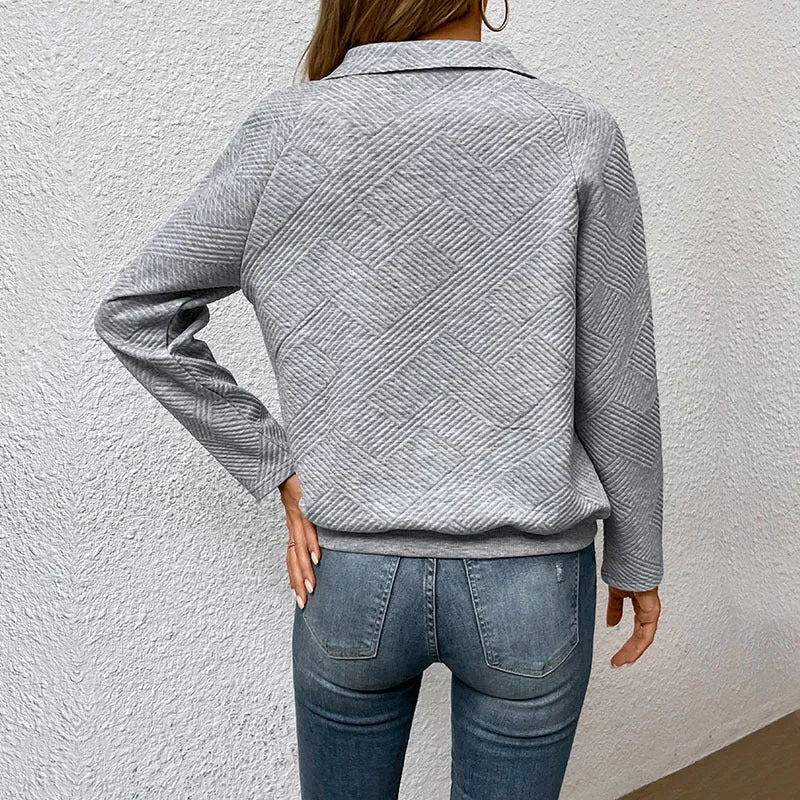 Damen Steppstrukturiertes Sweatshirt mit Druckknopfkragen, V‑Ausschnitt und Kängurutasche Nord Taschen