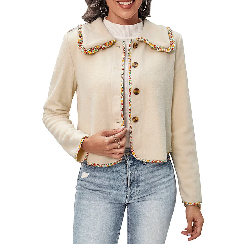 Damen Kurzjacke mit Peter-Pan-Kragen und floraler Bortenverzierung Nord Taschen