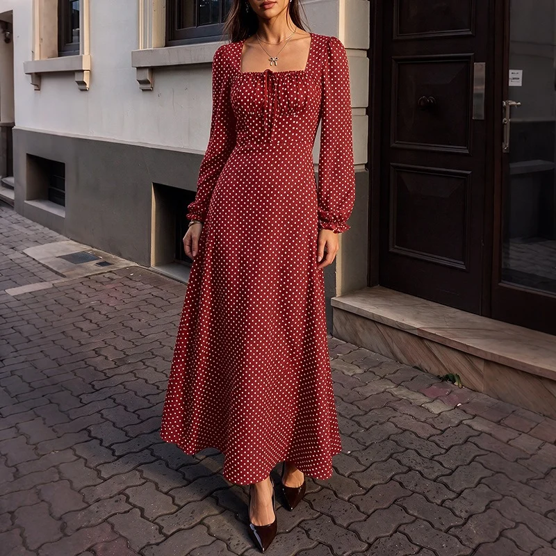 Damen Retro-Maxikleid mit quadratischem Ausschnitt, geraffter Brustpartie und langen Ärmeln Nord Taschen