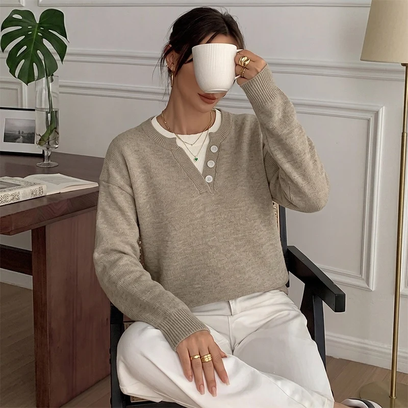 Damen Leichter Henley-Strickpullover mit Knopfleiste, gerippten Bündchen und relaxed Fit Nord Taschen