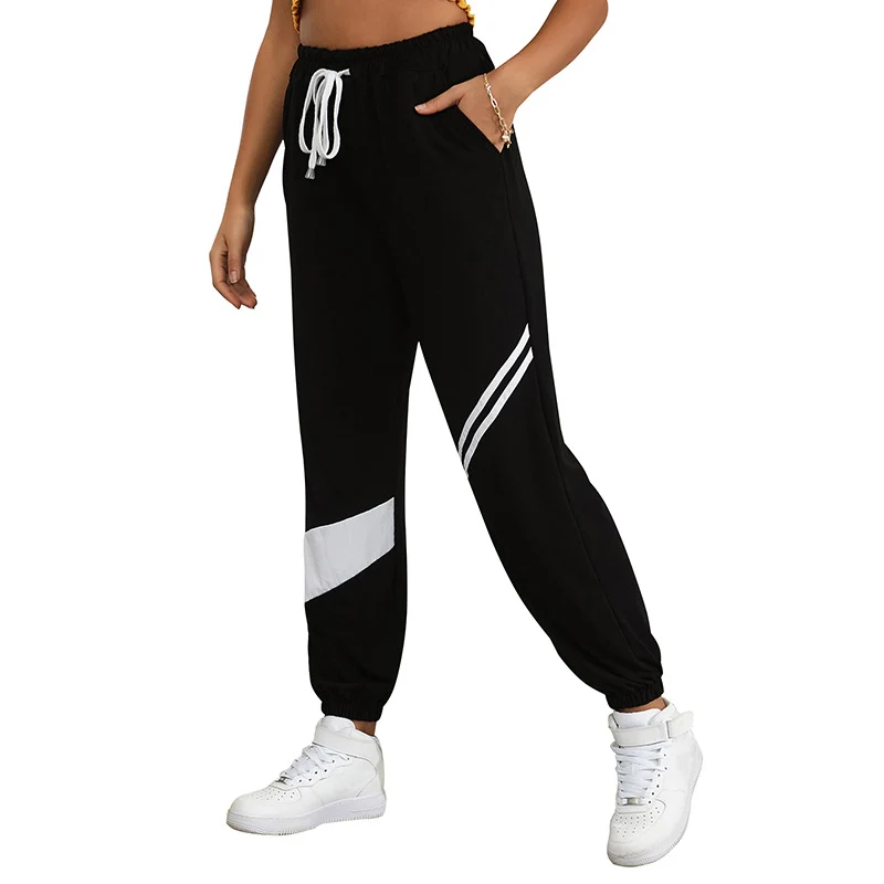 Damen Sportliche Jogginghose mit elastischem Bund und Kontraststreifen Nord Taschen