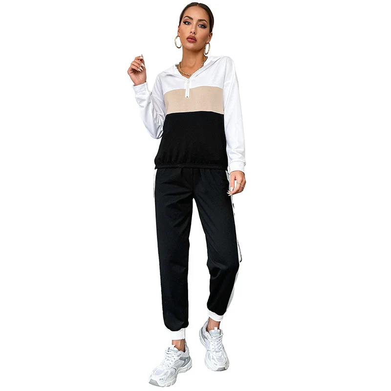 Damen Sportives Jogging-Set mit Kapuze, Tunnelzughose & Seitenstreifen Nord Taschen