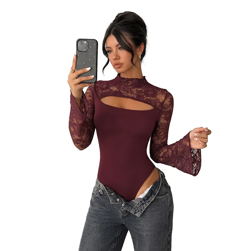Damen Spitzen-Bodysuit mit Cut-Out, Carmen‑Optik und ausgestellten Trompetenärmeln Nord Taschen