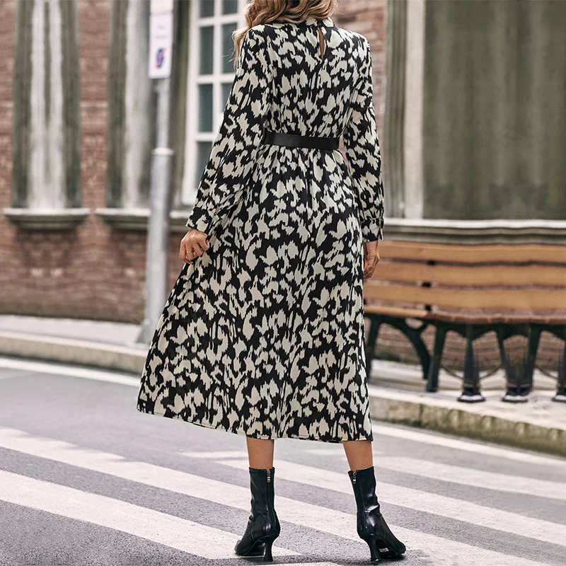 Damen Midikleid mit animalinspiriertem Print, Stehkragen und taillierendem Gürtel Nord Taschen