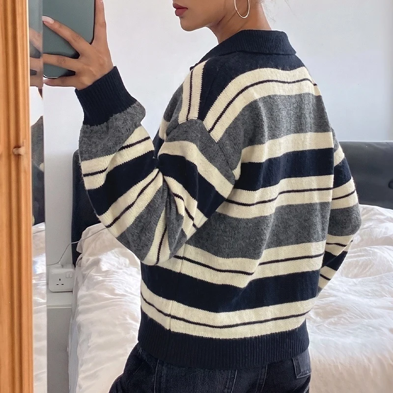 Damen Oversize-Polokragen-Strickpullover mit Streifenmuster und Raglanärmeln Nord Taschen