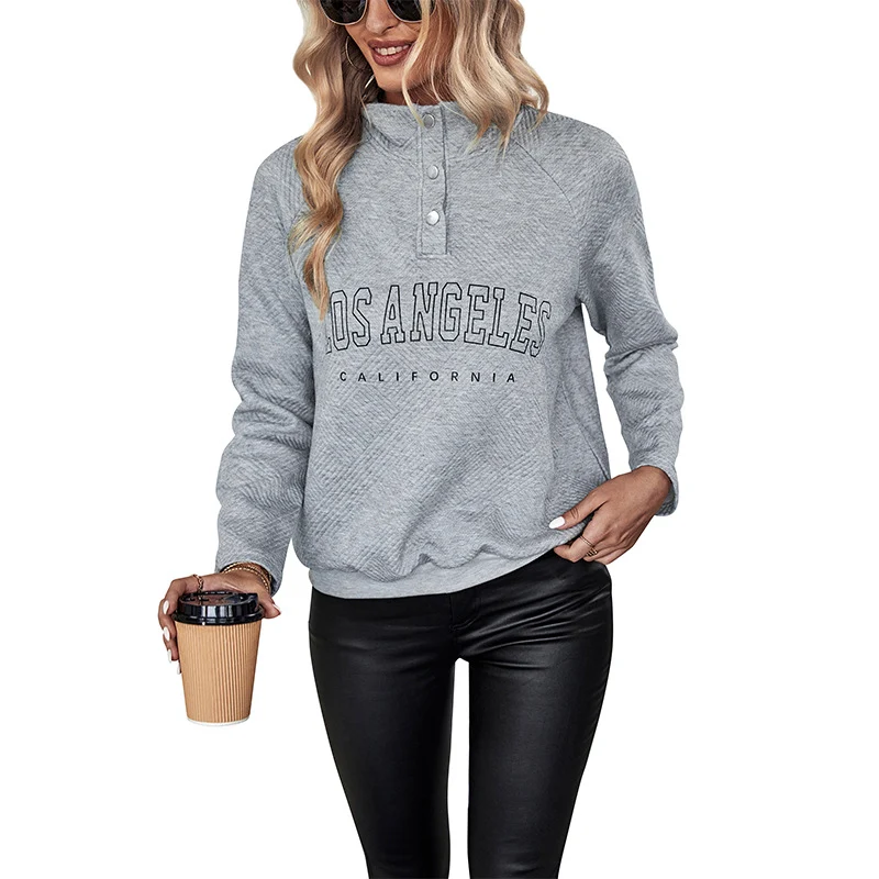Damen Quilted-Sweatshirt mit Stehkragen, Druckknopfleiste und College-Print Nord Taschen