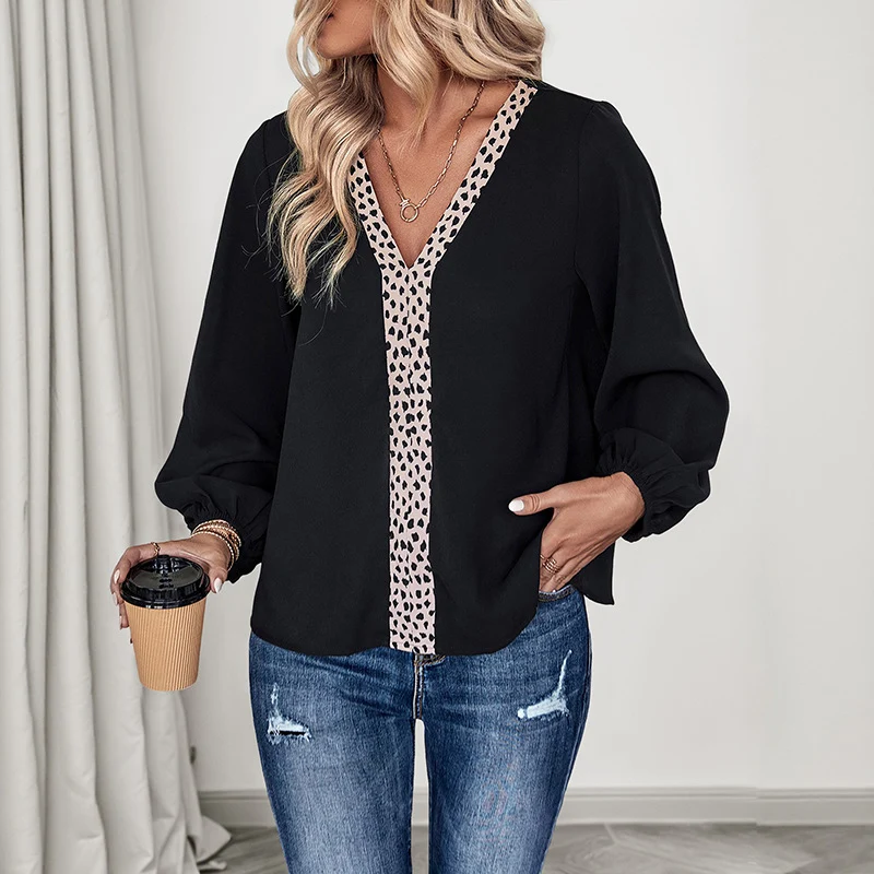 Damen V‑Ausschnitt Bluse mit Leoprint‑Zierband und luftigen Ballonärmeln Nord Taschen