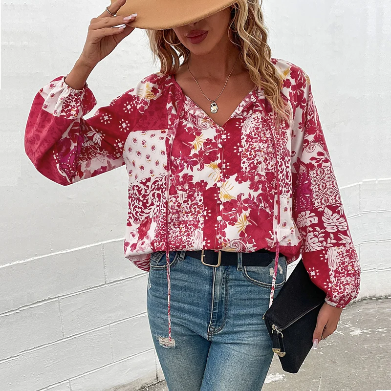 Damen Leichte Boho-Bluse mit Patchwork‑Print, Bindeschlitz und Ballonärmeln Nord Taschen