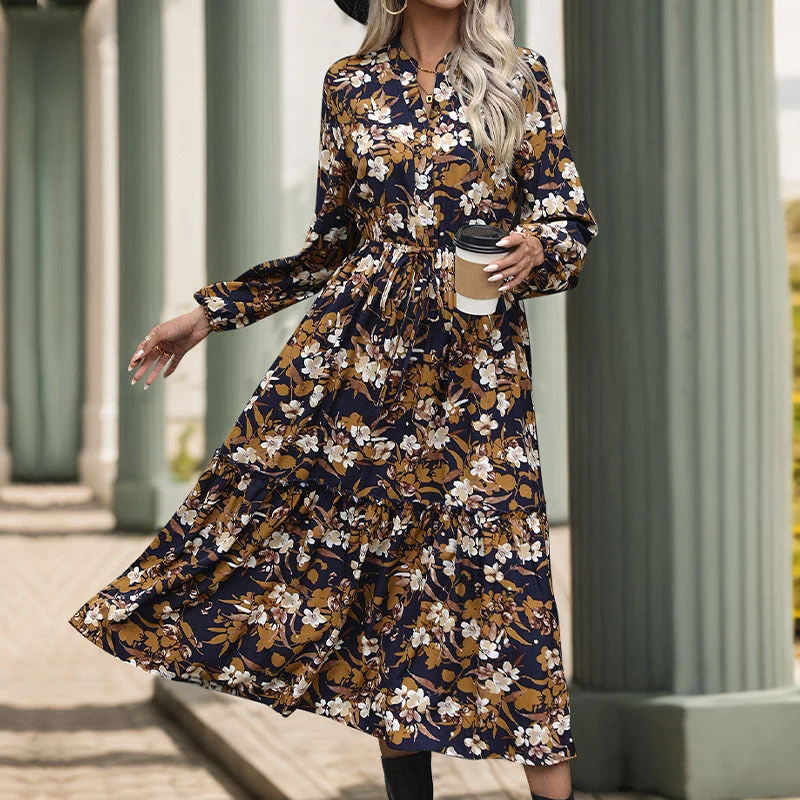Damen Langärmeliges Midikleid mit Bindegürtel, Stufensaum und seitlichem Schlitz Nord Taschen