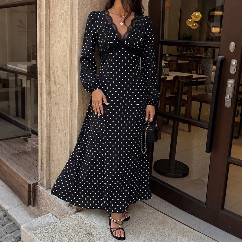 Damen Polka‑Dot Maxikleid mit Spitzen‑V-Ausschnitt, Empire‑Taillenlinie und langem Fließrock Nord Taschen