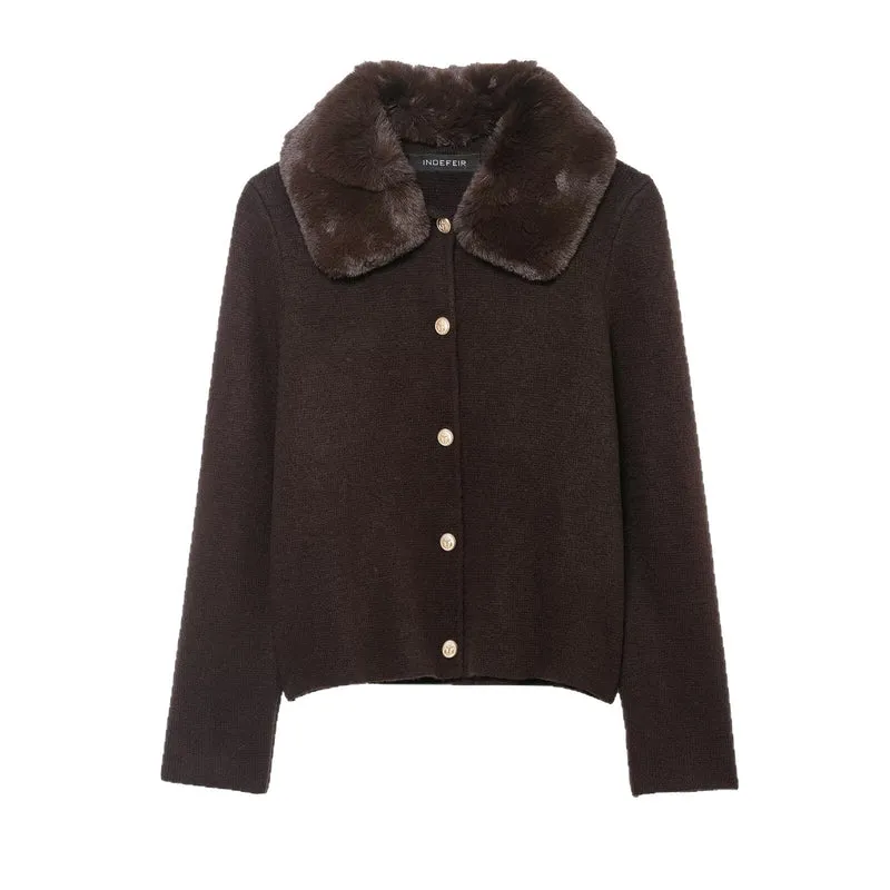 Damen Kurzgeschnittener Strickcardigan mit abnehmbarem Faux‑Fur‑Kragen Nord Taschen