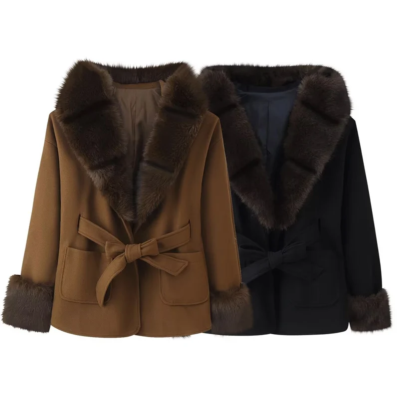 Damen Kurzer Wollmix-Mantel mit Kunstfellkragen, Taillengürtel und aufgesetzten Taschen Nord Taschen