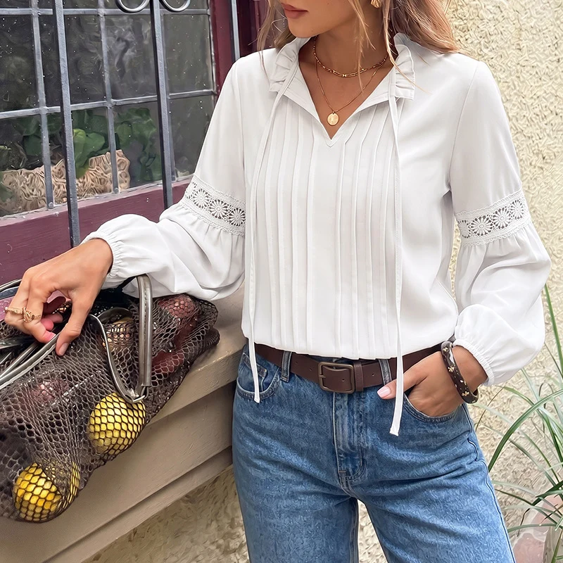 Damen Plissierte Chiffonbluse mit Schleifenkragen und Spitzeneinsatz Nord Taschen