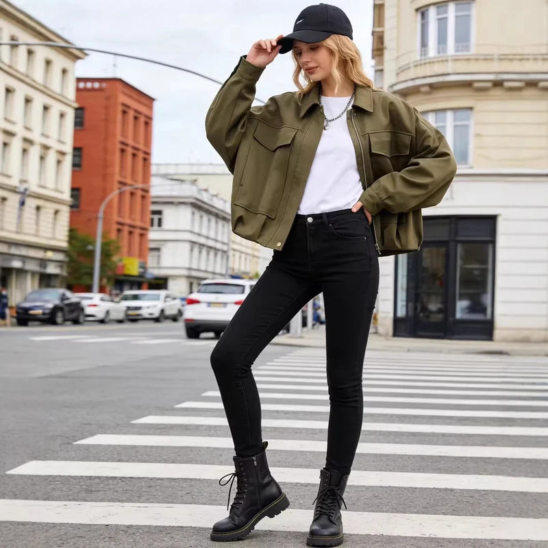 Damen Oversize Kurzjacke mit aufgesetzten Pattentaschen, Tropfenärmeln und elastischem Saum Nord Taschen