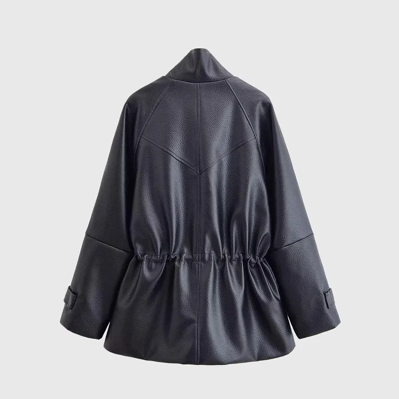 Damen Oversize-Kunstlederjacke mit Stehkragen, Taillen-Tunnelzug und aufgesetzten Taschen Nord Taschen