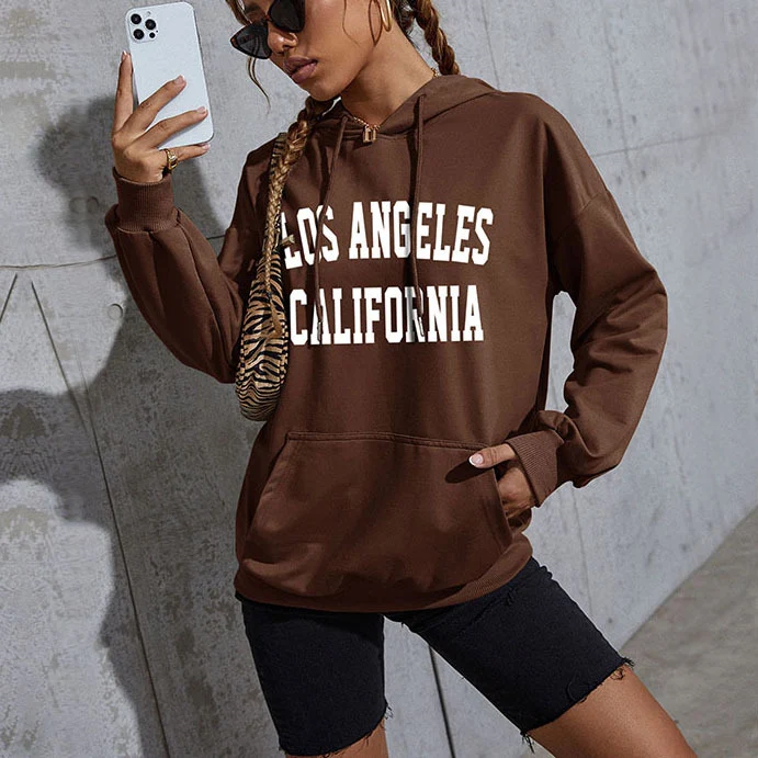 Damen Oversize-Kapuzenpullover im Collegestyle mit Kängurutasche, Retro-Logoprint und French-Terry-Futter Nord Taschen