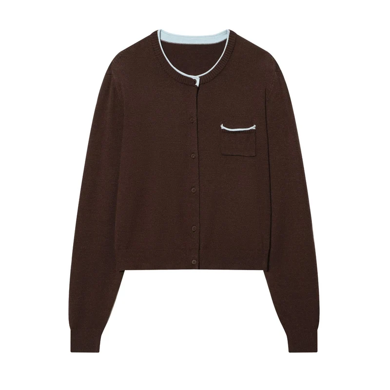 Damen Kurz geschnittene Strickjacke mit Kontrastbesatz und aufgesetzter Brusttasche Nord Taschen