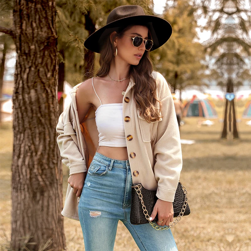 Damen Oversized Teddy-Shacket mit Knopfleiste, aufgesetzten Pattentaschen und weichem Futter Nord Taschen