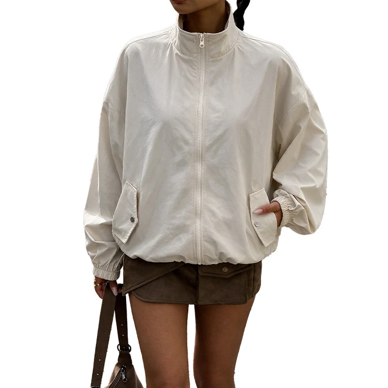 Damen Oversize Windjacke mit Stehkragen, Kordelzug und Pattentaschen Nord Taschen