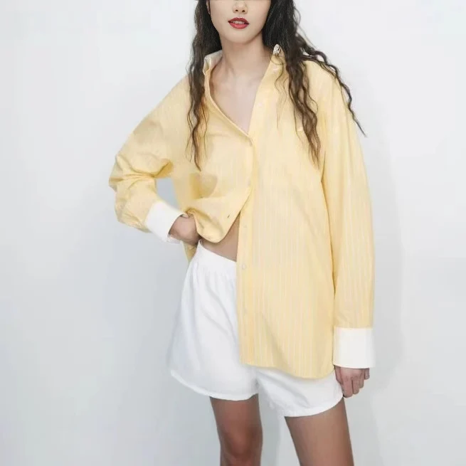 Damen Oversize-Hemdbluse mit Kontrastkragen und Manschetten Nord Taschen