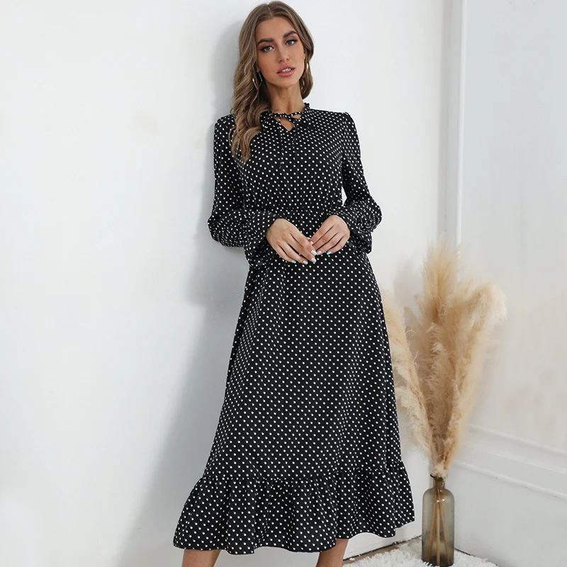 Damen Maxikleid mit Polka-Dot‑Print, geraffter Taille, Schleifenkragen und Volant-Saum Nord Taschen