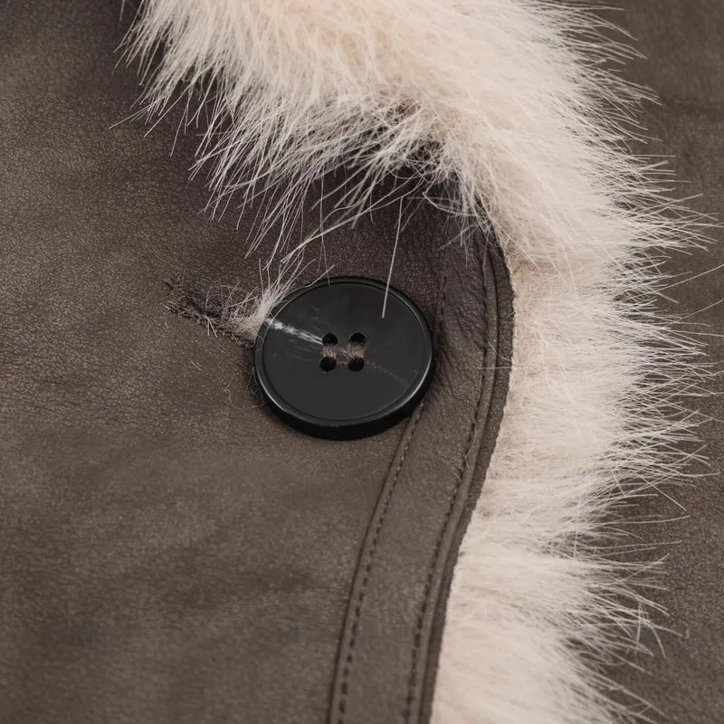 Damen Langer Wendbarer Kunstfell-Mantel mit Oversized-Schalkragen und aufgesetzten Taschen Nord Taschen