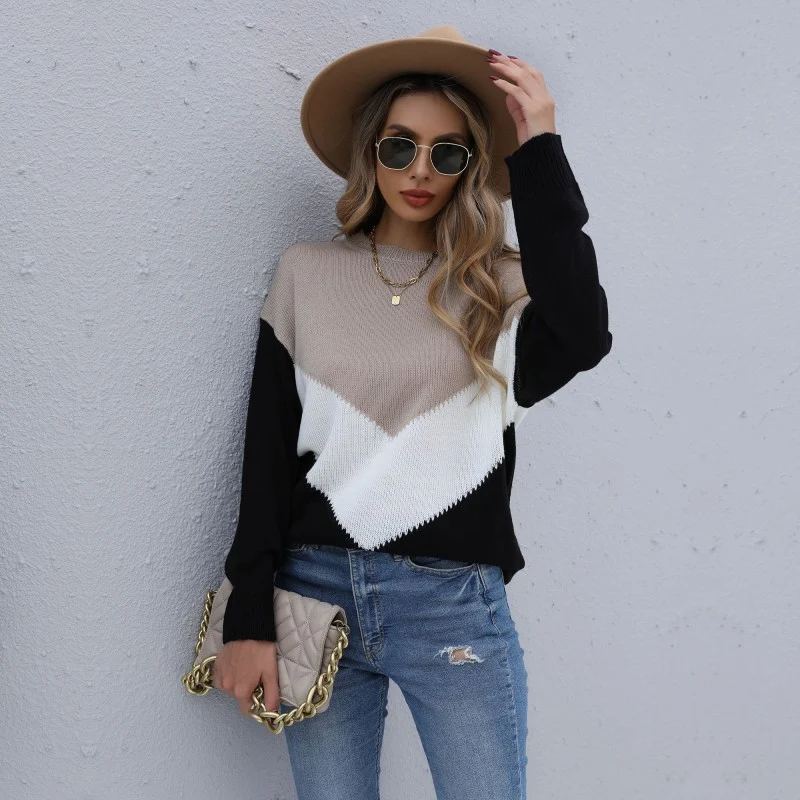 Damen Oversize-Feinstrickpullover mit Chevron-Colorblock und Rundhalsausschnitt Nord Taschen