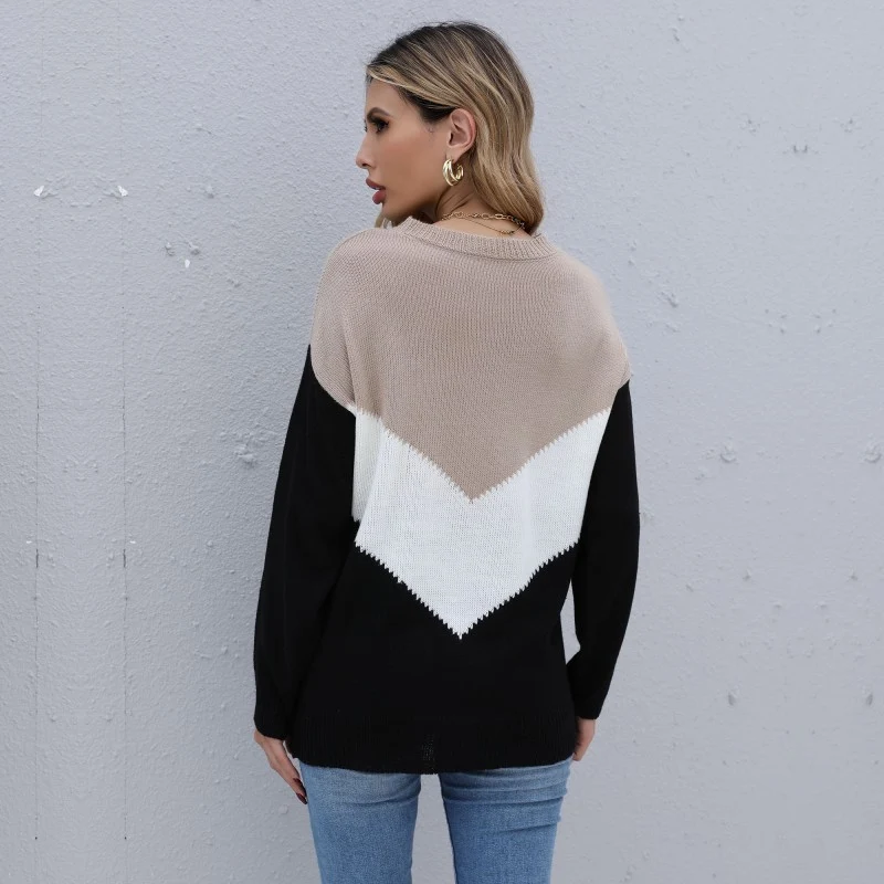 Damen Oversize-Feinstrickpullover mit Chevron-Colorblock und Rundhalsausschnitt Nord Taschen