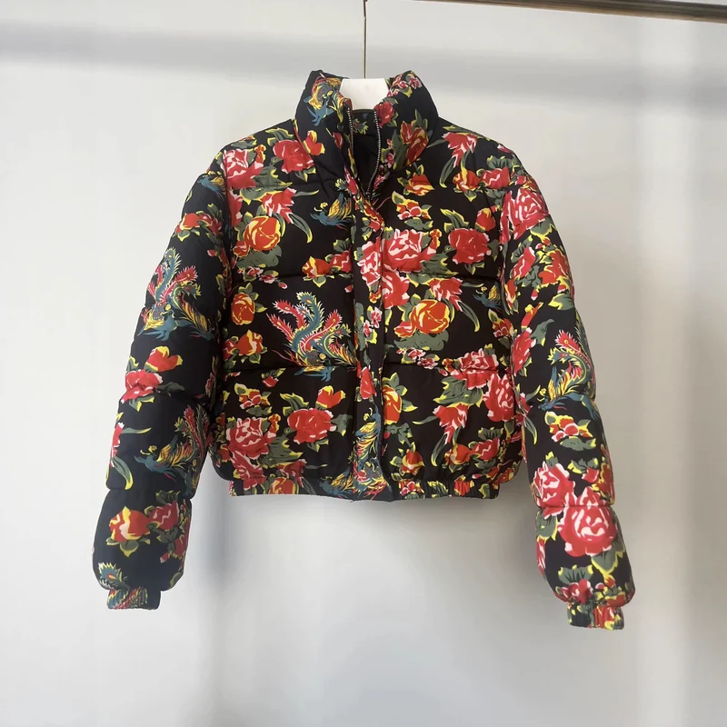 Damen Gesteppte Wattierte Kurzjacke mit floralem Alloverprint und Stehkragen Nord Taschen