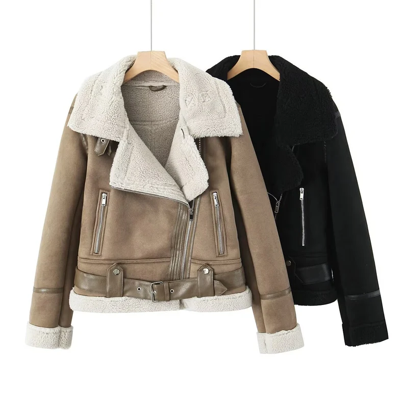 Damen Kurz geschnittene Lammfellimitat-Bikerjacke mit asymmetrischem Reißverschluss, Gürtel und Teddyfutter Nord Taschen
