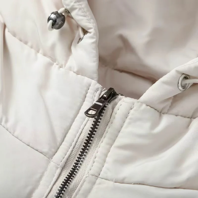 Damen Kurz geschnittene Hybrid-Steppjacke mit Kapuze, Taillenzug und elastischen Ärmeln Nord Taschen