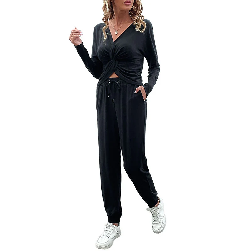 Damen Lässiges Jersey-Zweiteiler-Set mit Twist-Top und High-Waist-Jogger Nord Taschen