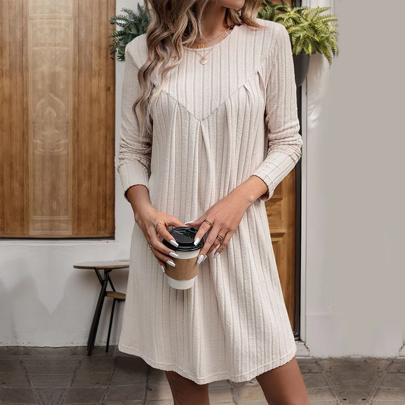 Damen Lässiges A‑Linien‑Rippstrickkleid mit Kellerfalte und Brustpasse Nord Taschen
