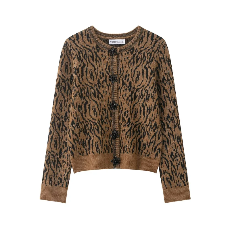 Damen Kurze Strickjacke mit Leopardenmuster und Perlenblütenknöpfen Nord Taschen