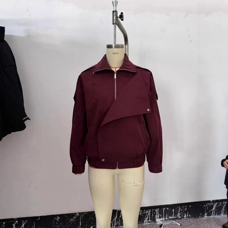 Damen Oversize-Bomberjacke mit asymmetrischer Blendenfront, Stehkragen und Tunnelzugsaum Nord Taschen