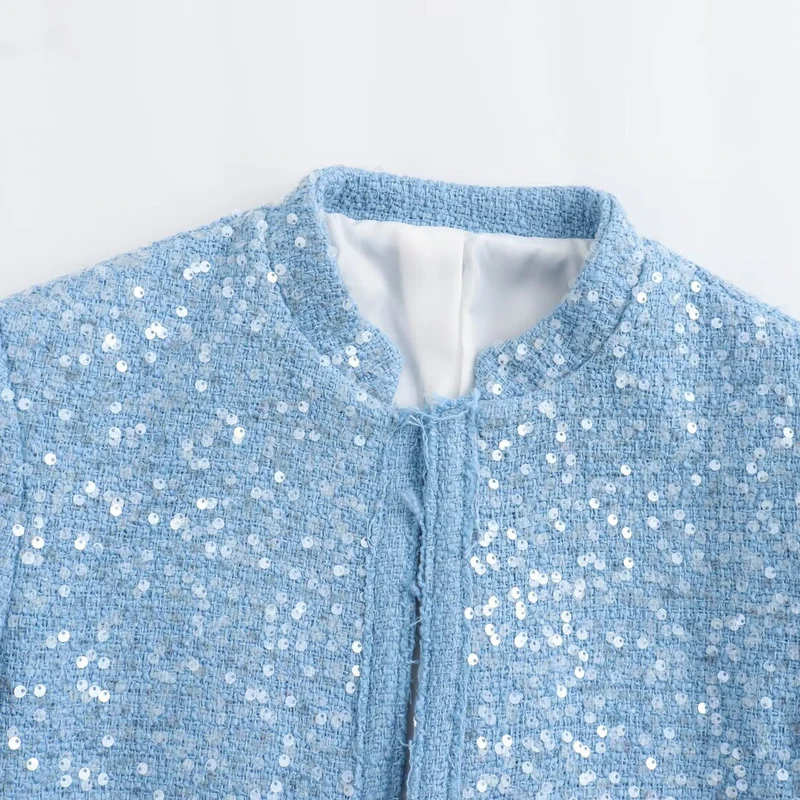 Damen Kurz geschnittene Bouclé‑Tweed Jacke mit Paillettenbesatz und Pattentaschen Nord Taschen