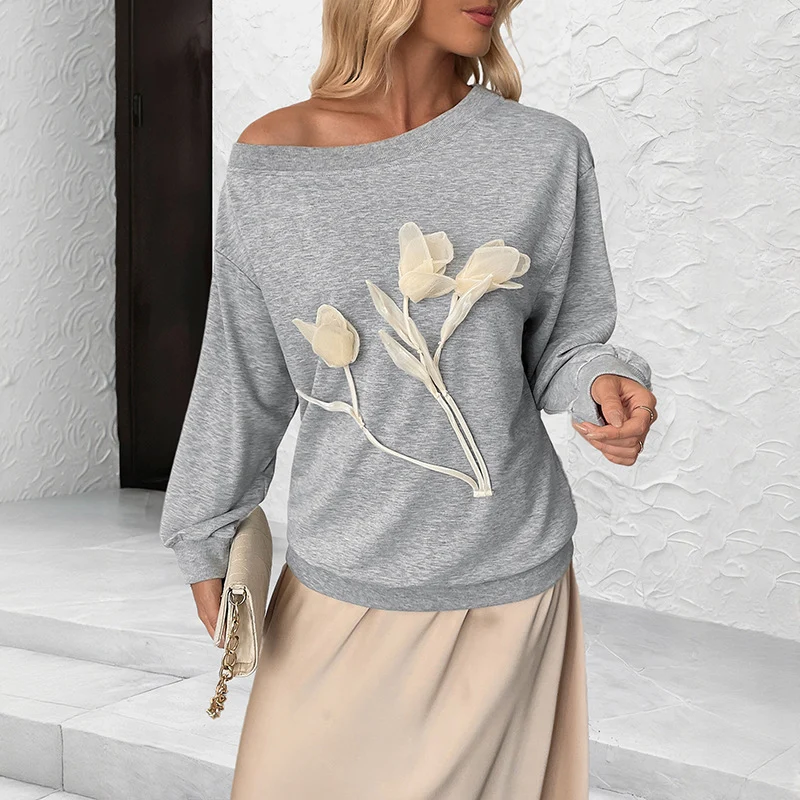 Damen Lockeres Off-Shoulder Sweatshirt mit 3D-Blütenapplikation und überschnittener Schulter Nord Taschen