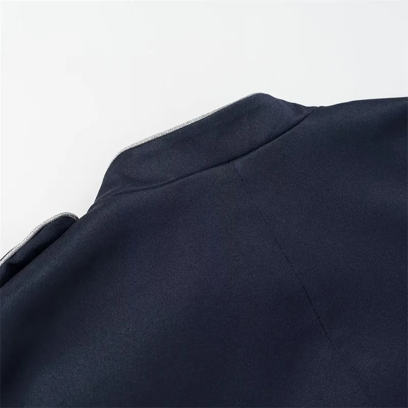 Damen militärisch-inspirierte Paradejacke mit Stehkragen und dekorativer Knopfleiste Nord Taschen