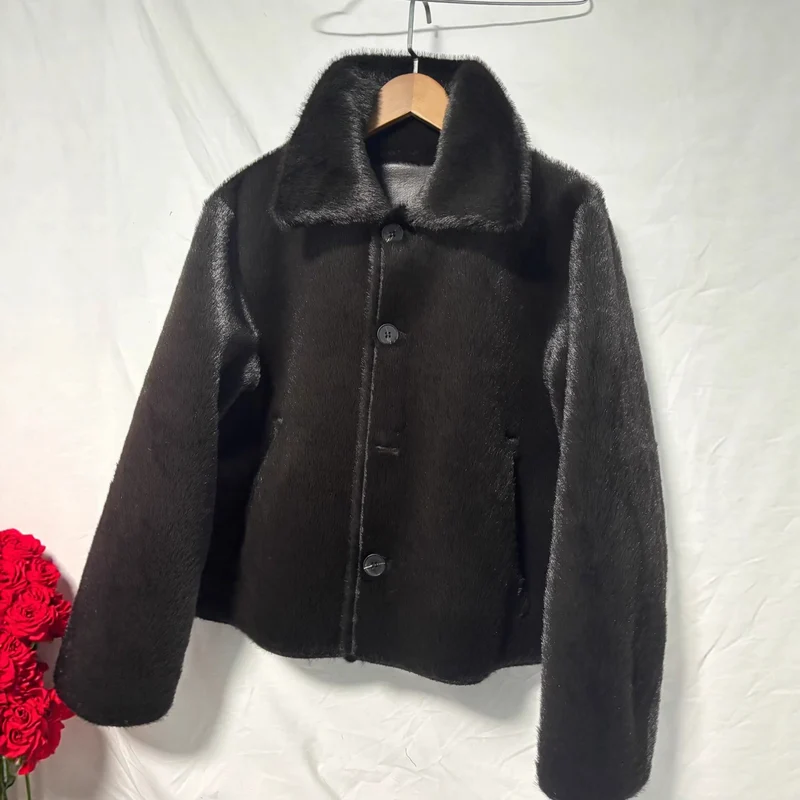 Damen Kastige Fauxleder-Jacke mit Kunstfellkragen, Lammfellimitat‑Futter und Knopfverschluss Nord Taschen