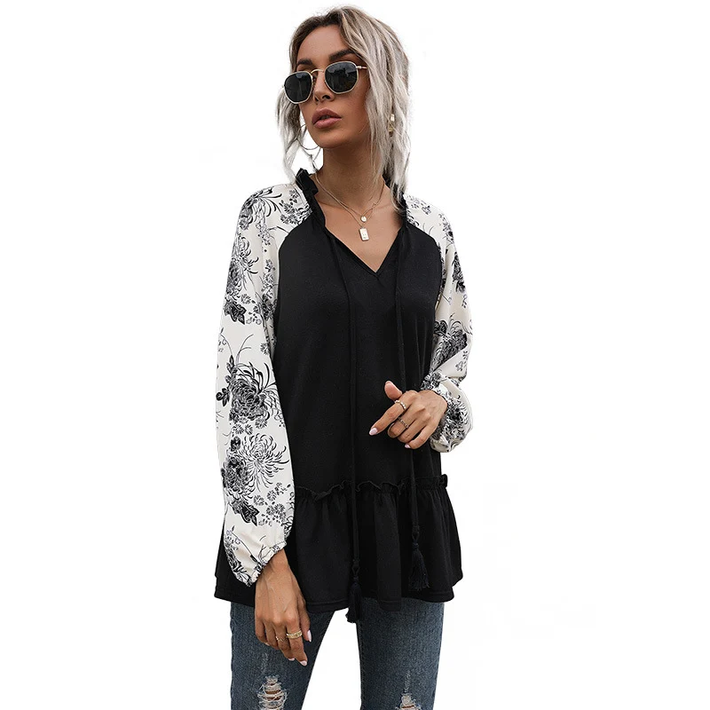 Damen Lässige V‑Ausschnitt Tunika‑Bluse mit Volantsaum, Blumenraglanärmeln und Kordelzug Nord Taschen