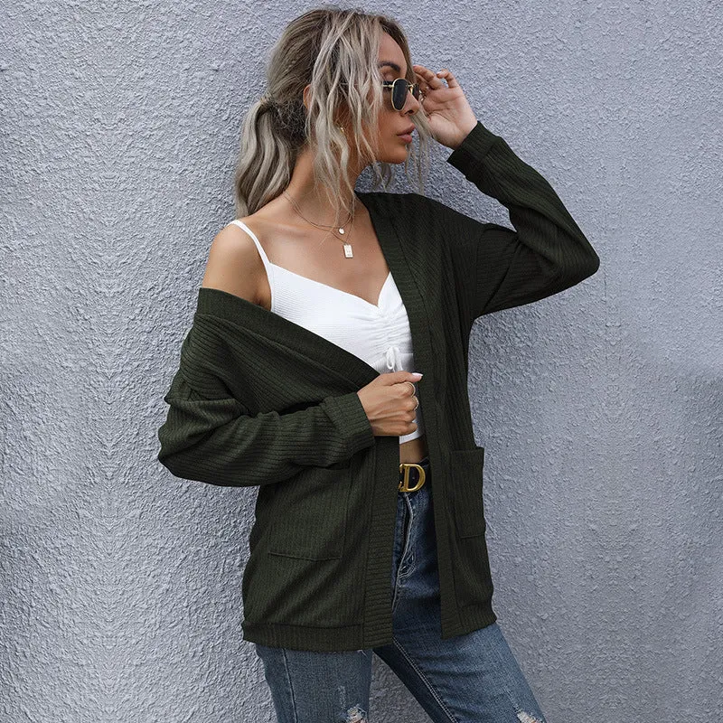 Damen Lockerer Feinstrick-Cardigan mit geripptem Strukturstrick und aufgesetzten Taschen Nord Taschen