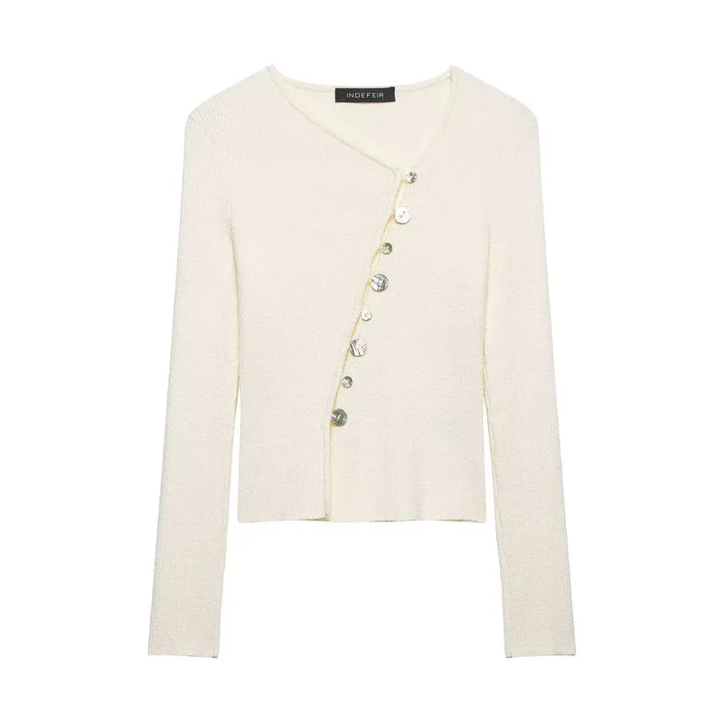 Damen Asymmetrische Bouclé-Strickjacke mit V-Ausschnitt und dekorativer Knopfleiste Nord Taschen